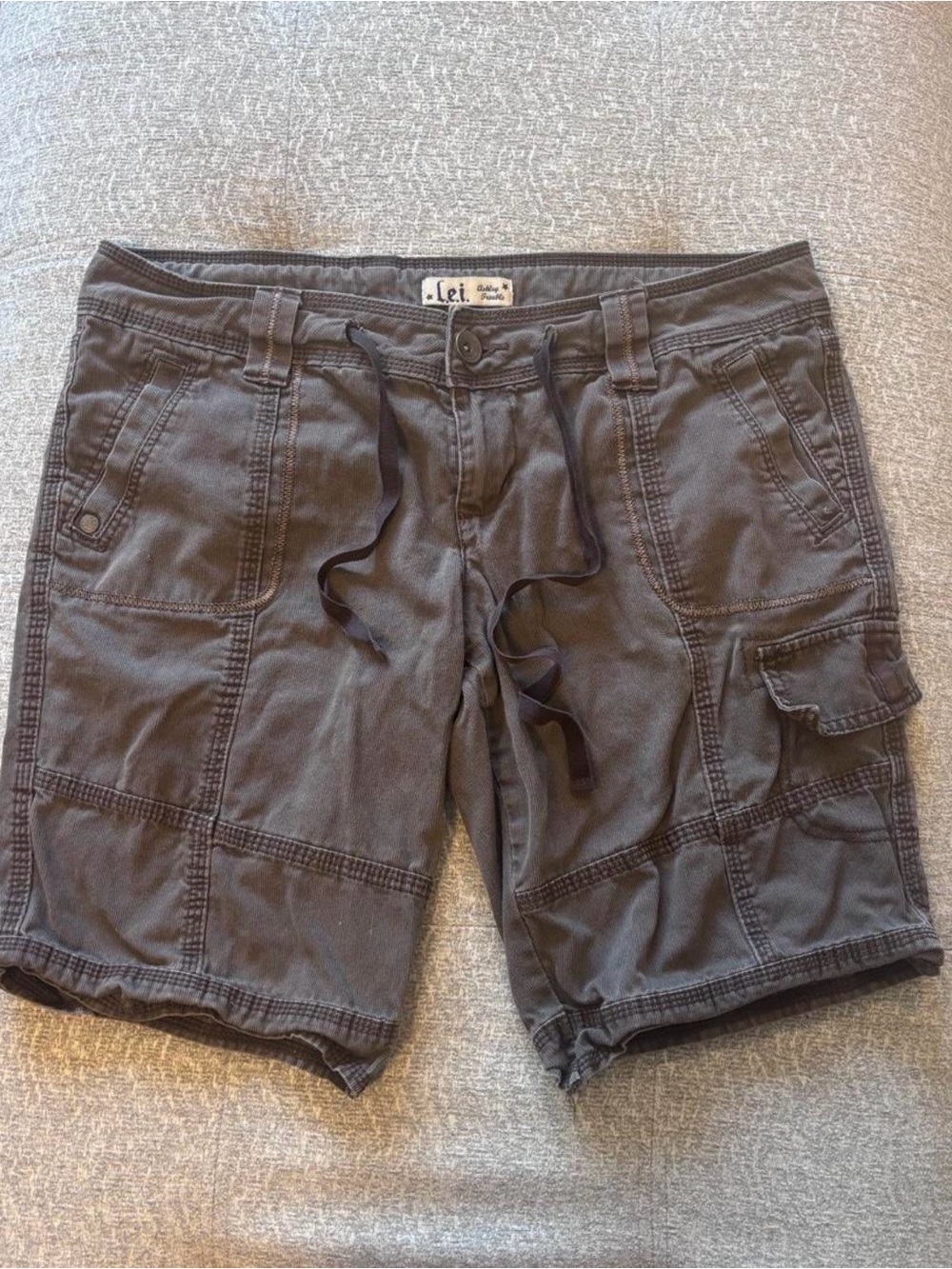 Vintage Y2K L.e.i. "Ashley Trouble" Cargo Shorts Women’s L Washed Brown